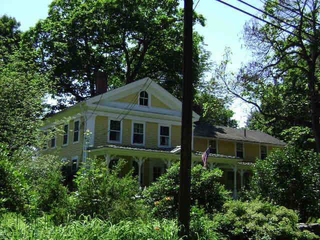 Building photograph for 23 WOOD CREEK RD